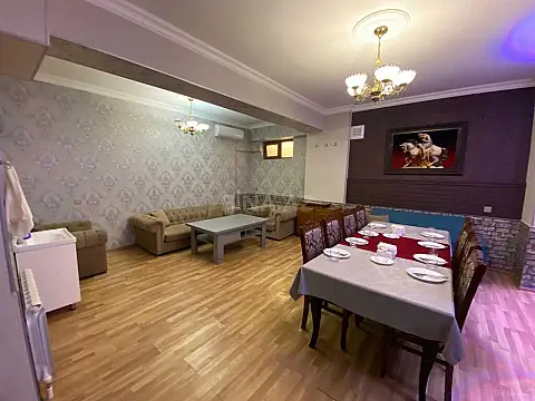 Satılır obyekt 220 m²