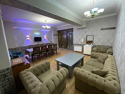 Satılır obyekt 220 m²