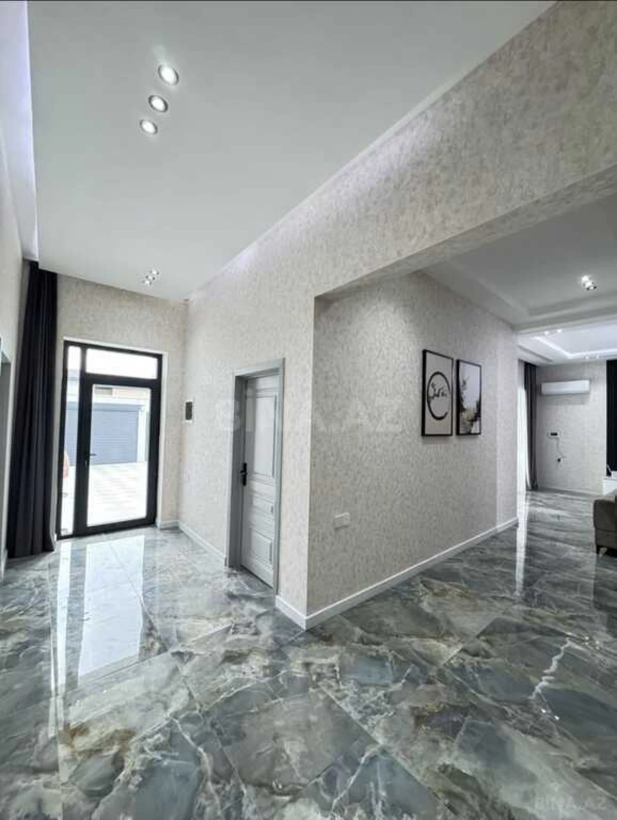 Kirayə verilir 4 otaqlı həyət evi 300 m²