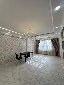 Satılır 2 otaqlı mənzil 83 m²