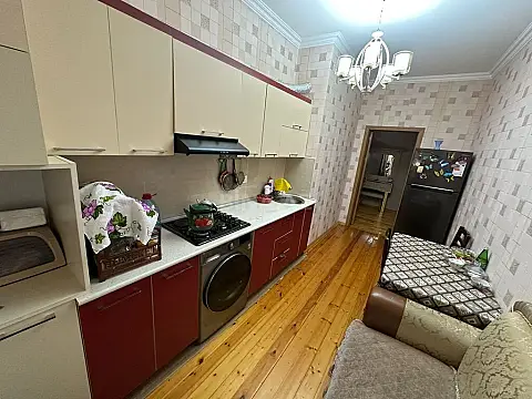 Satılır 2 otaqlı mənzil 84 m²