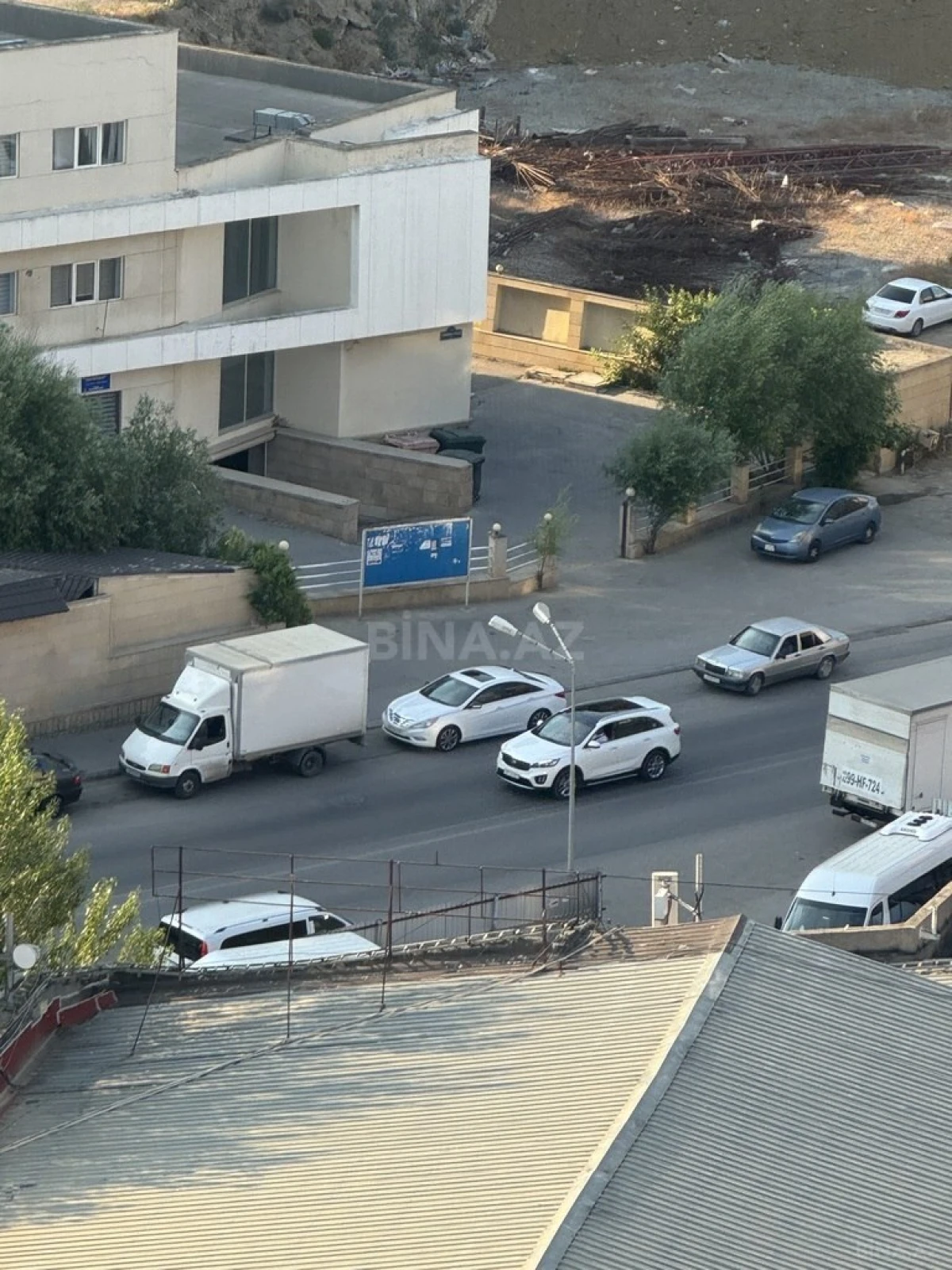 Satılır 2 otaqlı mənzil 104 m²