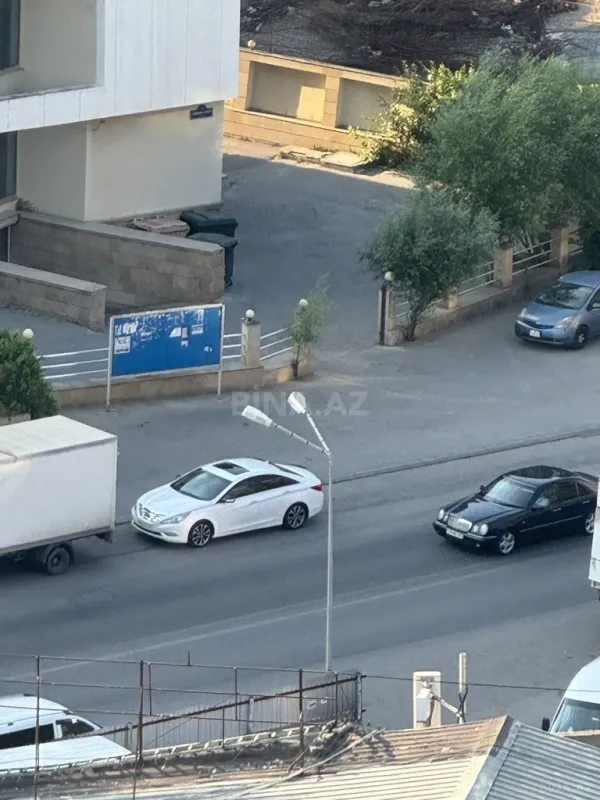 Satılır 2 otaqlı mənzil 104 m²