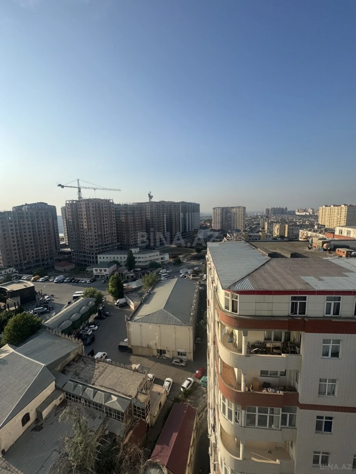 Satılır 2 otaqlı mənzil 104 m²