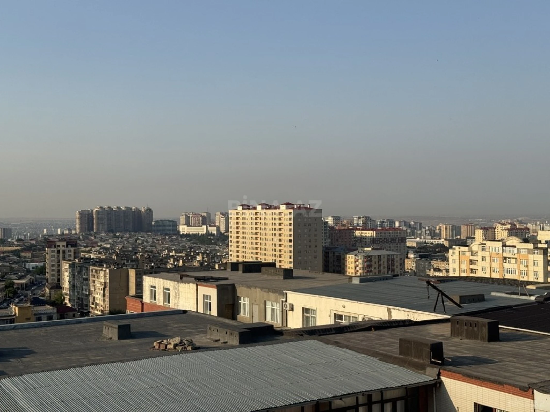 Satılır 2 otaqlı mənzil 104 m²