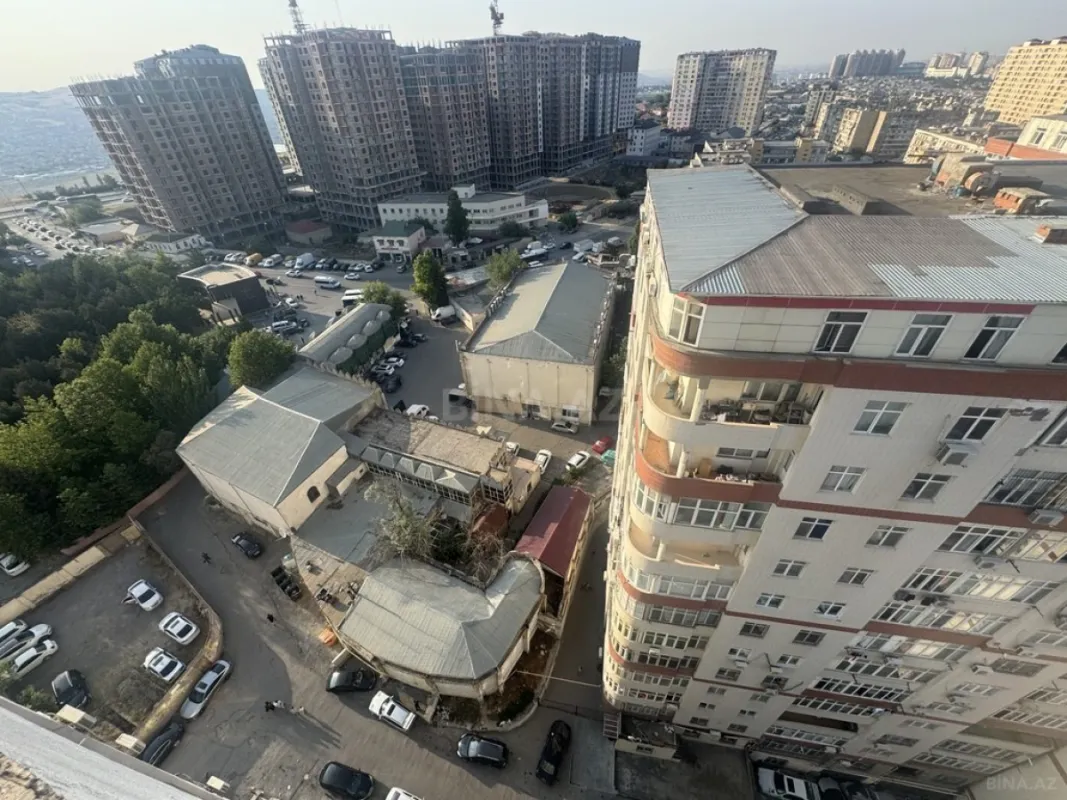 Satılır 2 otaqlı mənzil 104 m²