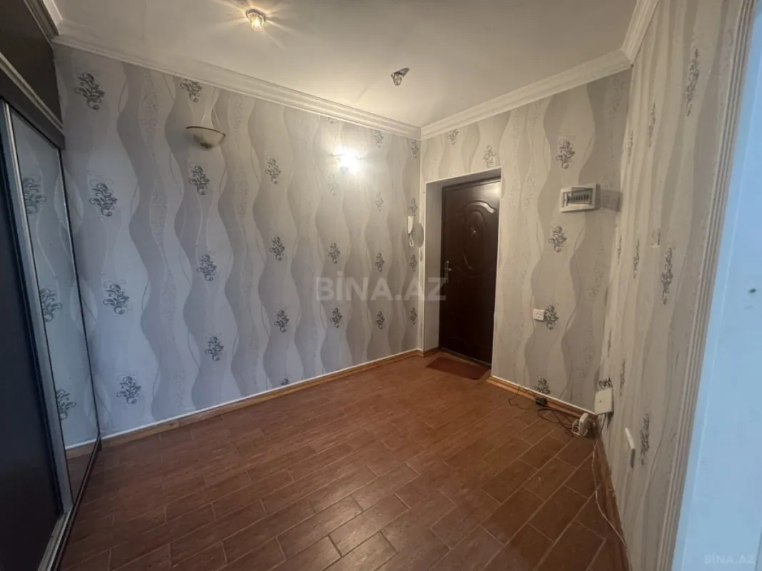 Satılır 2 otaqlı mənzil 104 m²