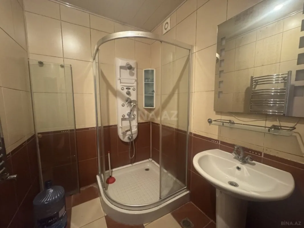 Satılır 2 otaqlı mənzil 104 m²