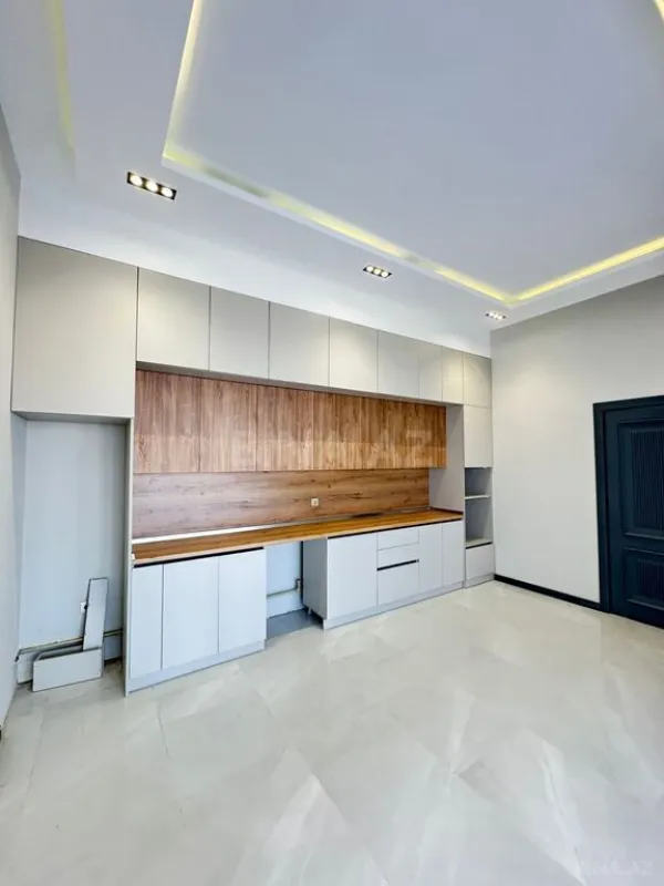 Satılır 4 otaqlı həyət evi 200 m²