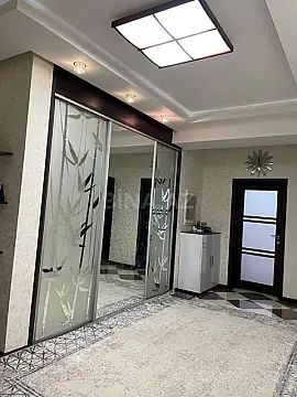 Satılır 3 otaqlı mənzil 120.6 m²