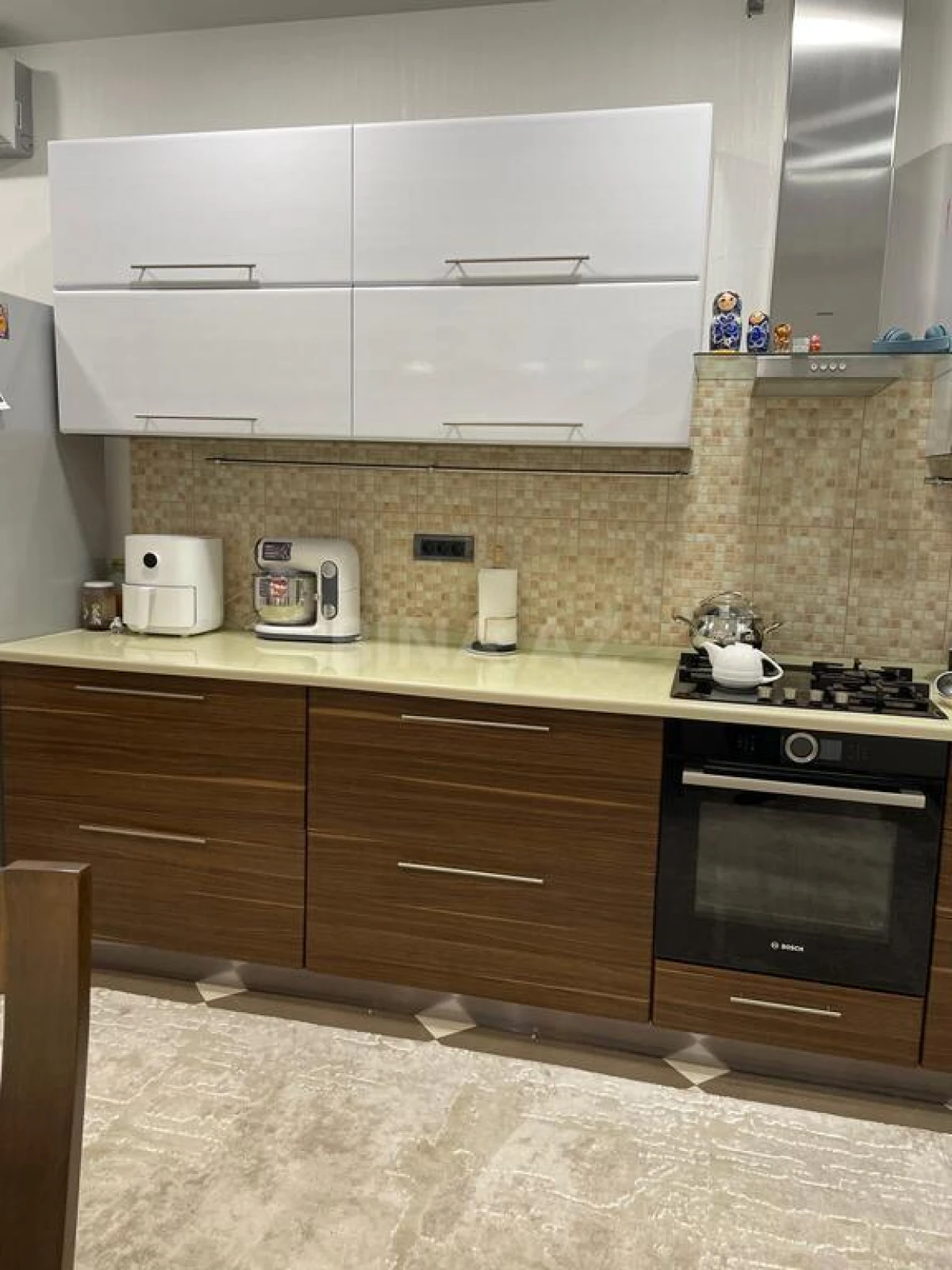 Satılır 3 otaqlı mənzil 120.6 m²
