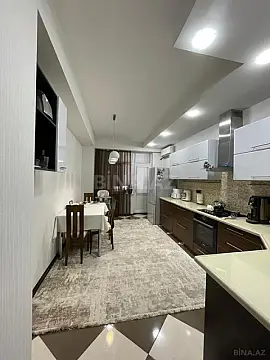Satılır 3 otaqlı mənzil 120.6 m²