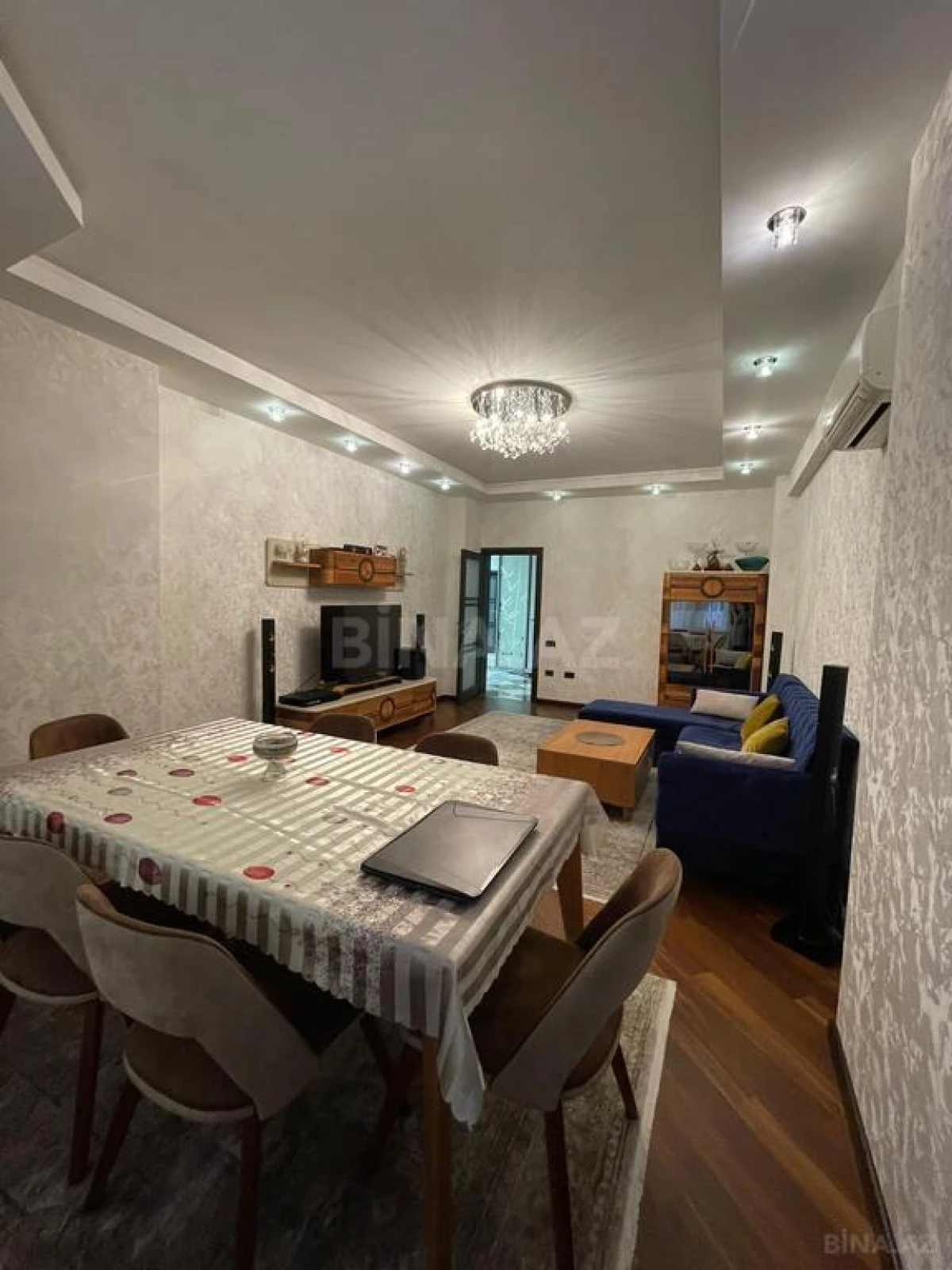 Satılır 3 otaqlı mənzil 120.6 m²