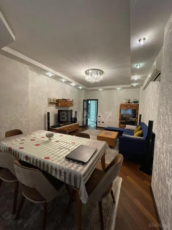 Satılır 3 otaqlı mənzil 120.6 m²
