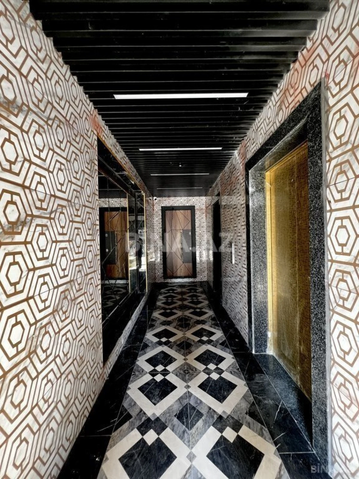 Satılır 3 otaqlı mənzil 125 m²