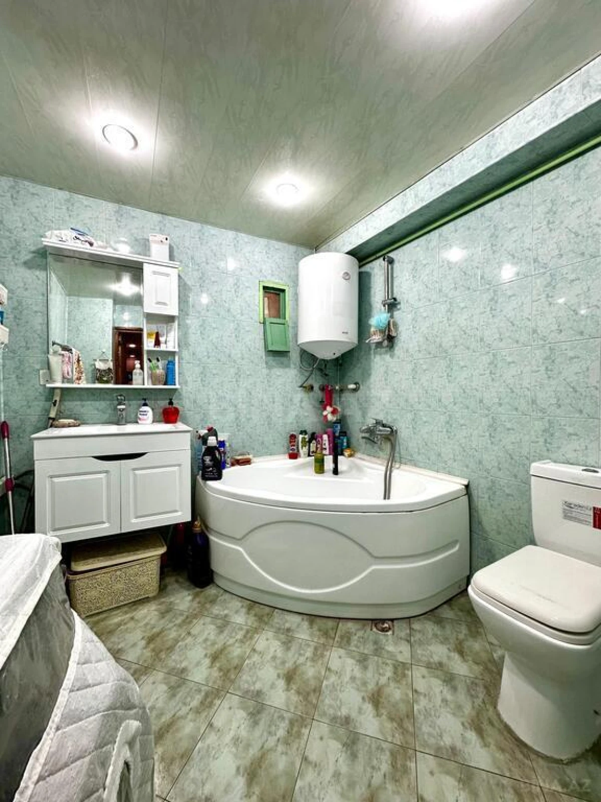 Satılır 2 otaqlı mənzil 116 m²