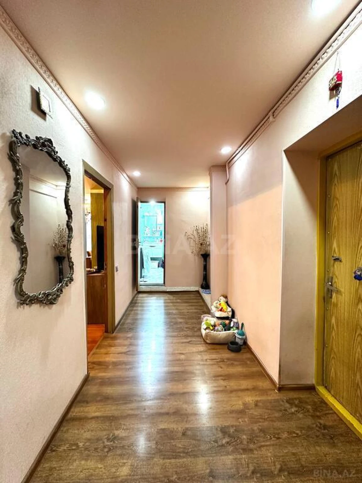 Satılır 2 otaqlı mənzil 116 m²