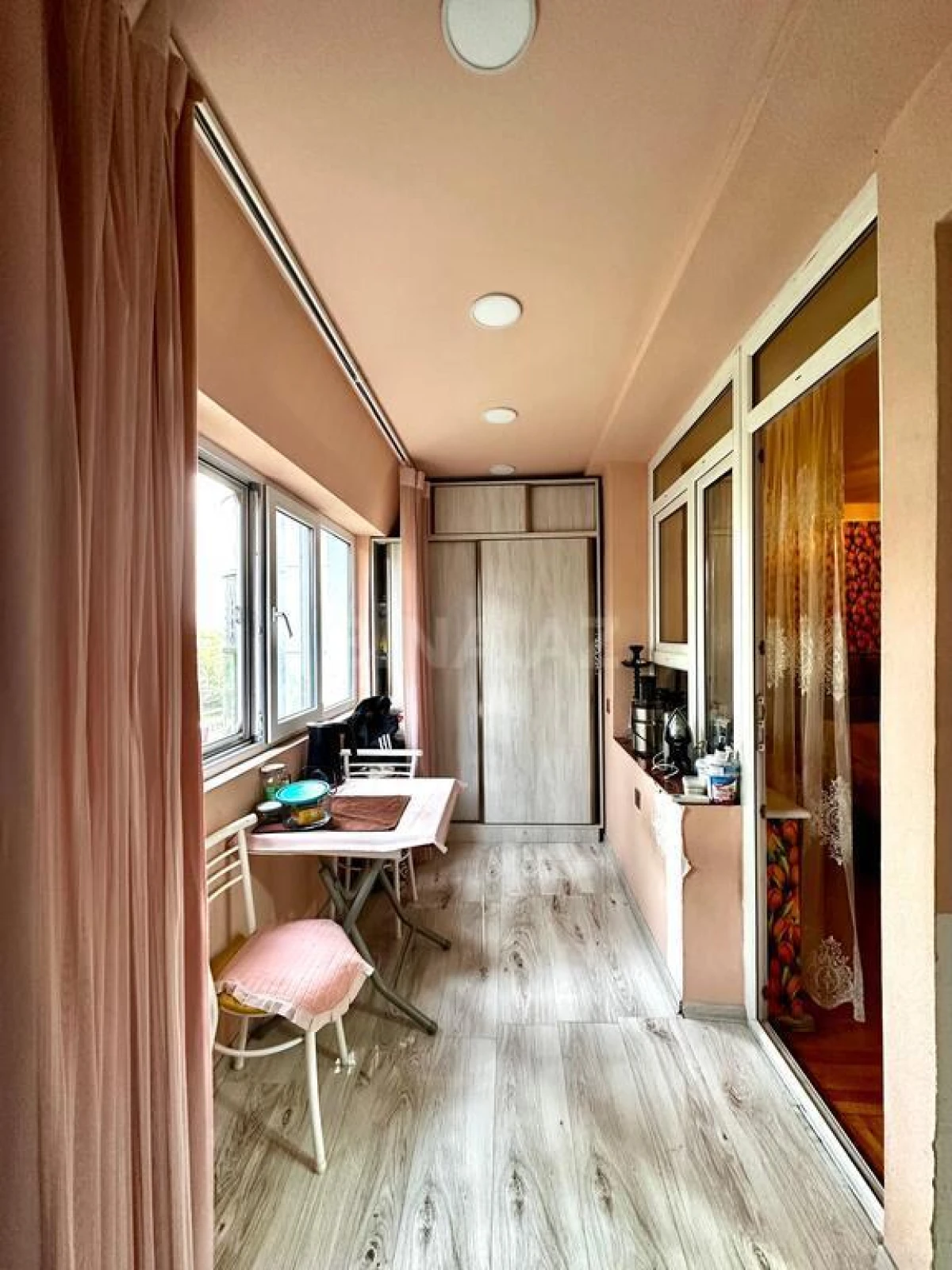 Satılır 2 otaqlı mənzil 116 m²