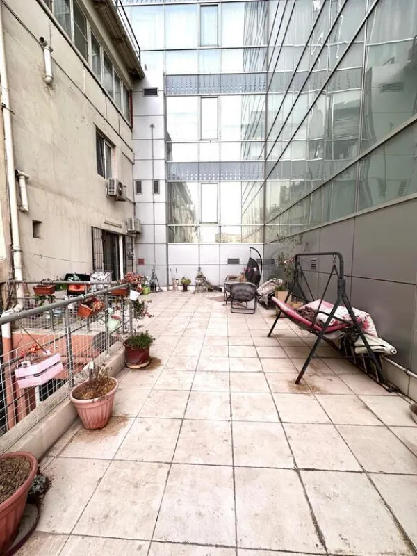Satılır 2 otaqlı mənzil 116 m²