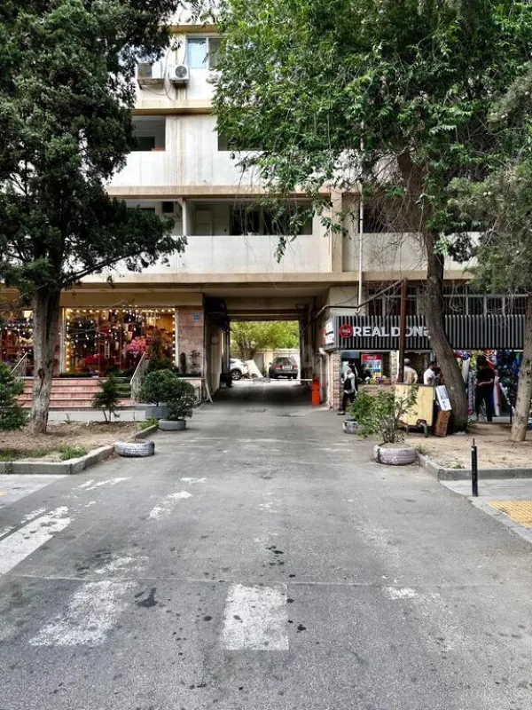 Satılır 2 otaqlı mənzil 116 m²