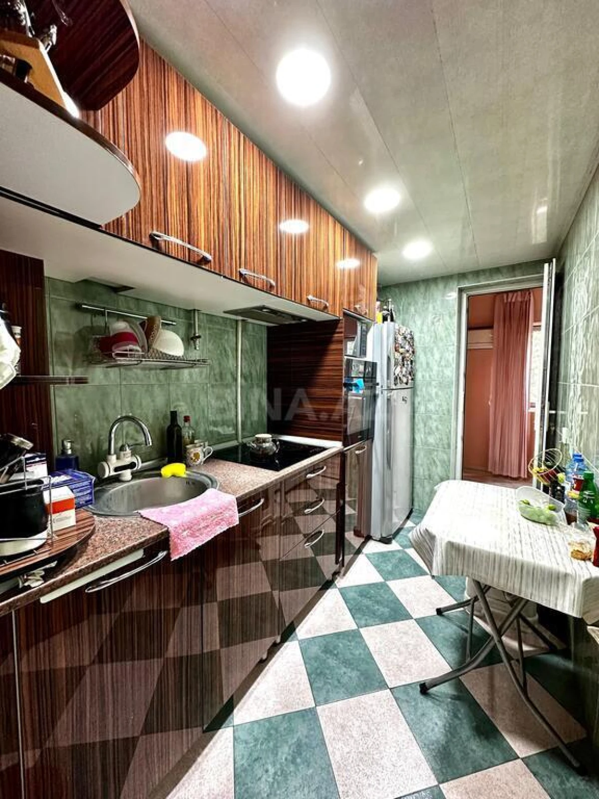 Satılır 2 otaqlı mənzil 116 m²