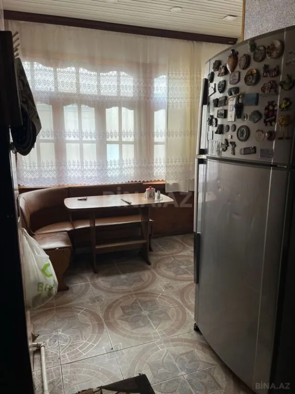 Satılır 5 otaqlı mənzil 170 m²