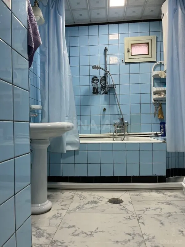 Satılır 5 otaqlı mənzil 170 m²