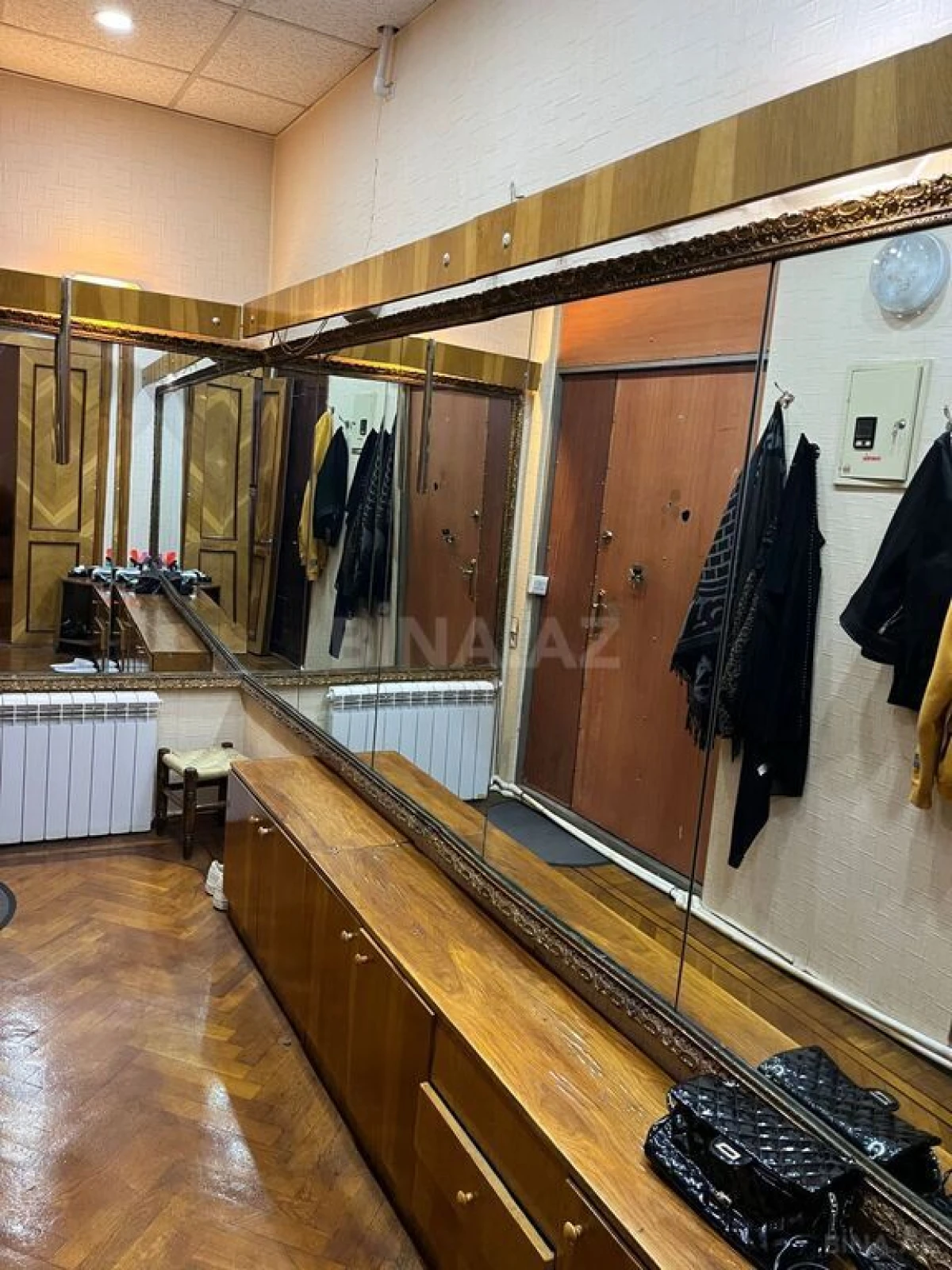 Satılır 5 otaqlı mənzil 170 m²