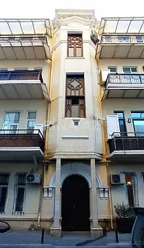 Satılır 5 otaqlı mənzil 170 m² — Bakı, Sahil qəs. 5 otaq 170.00 m²