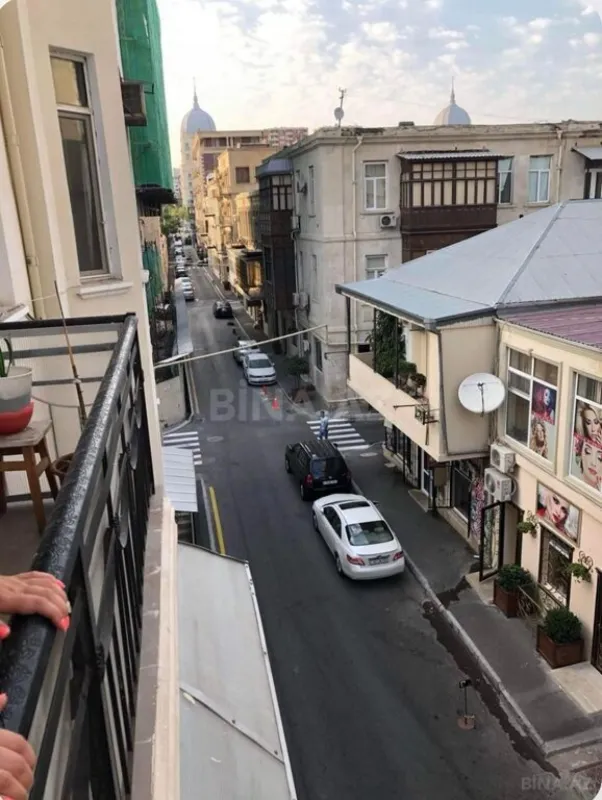 Satılır 5 otaqlı mənzil 170 m²