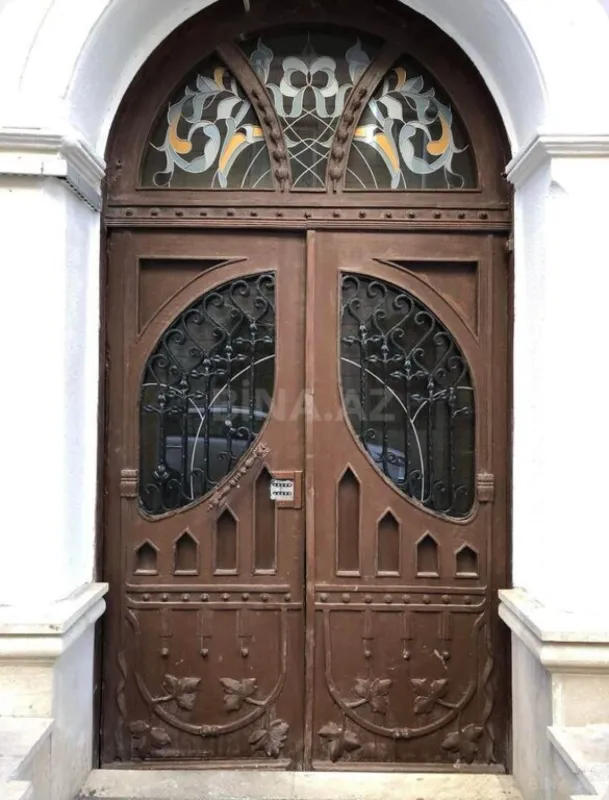 Satılır 5 otaqlı mənzil 170 m²