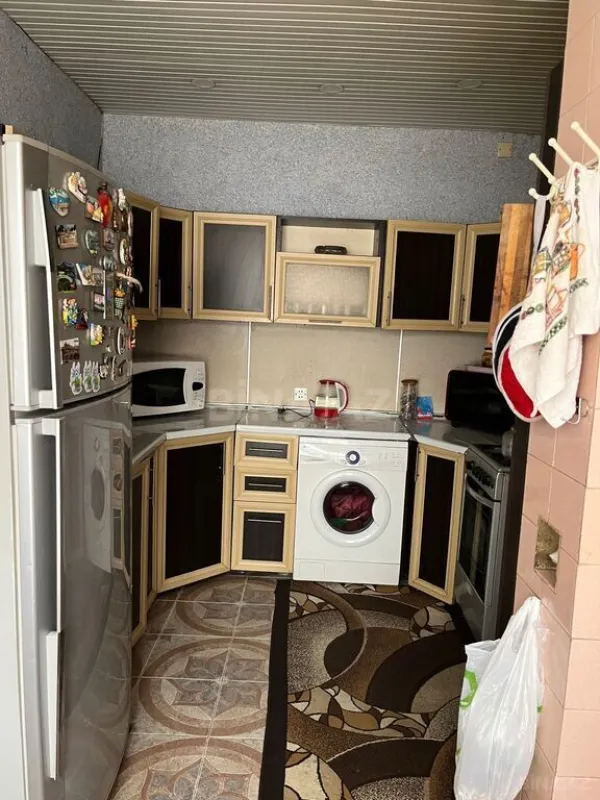 Satılır 5 otaqlı mənzil 170 m²