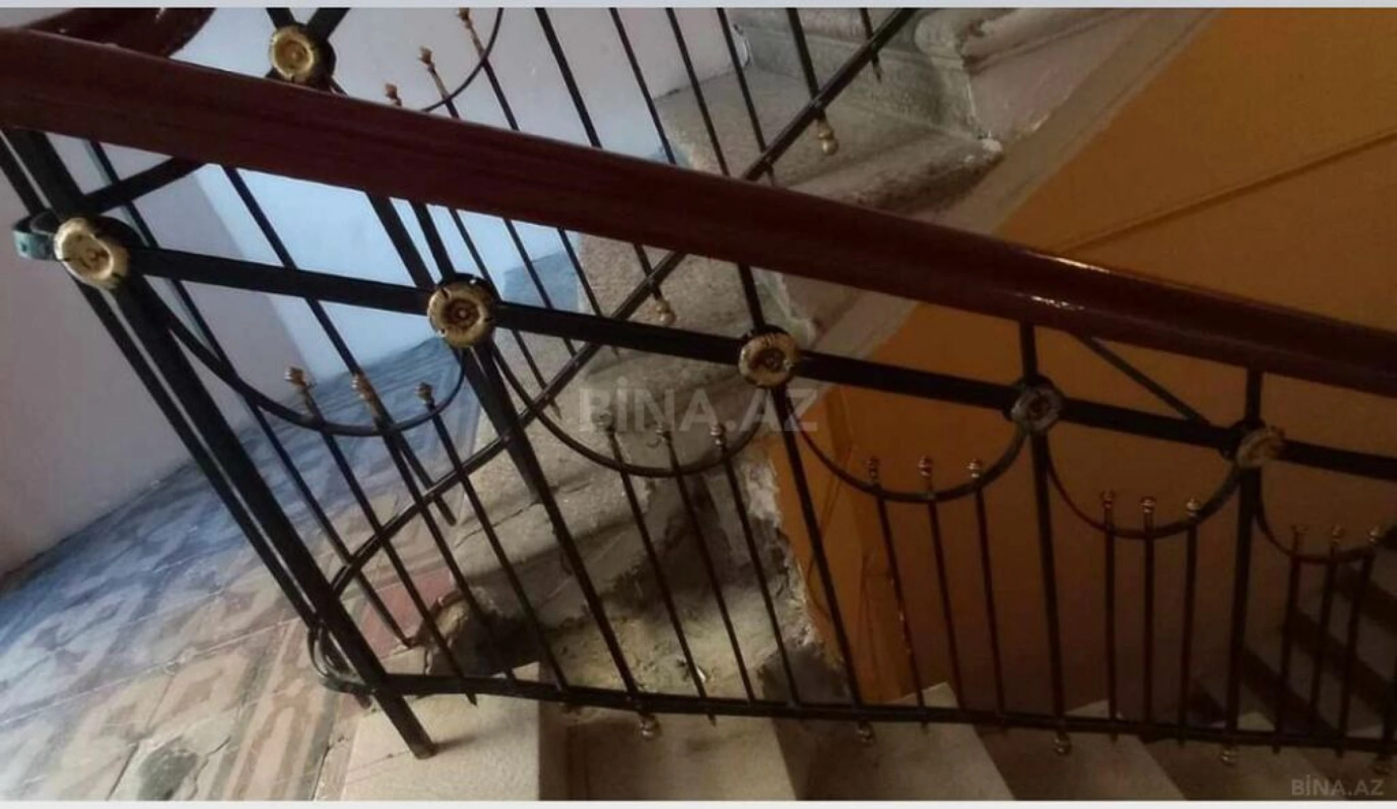 Satılır 5 otaqlı mənzil 170 m²