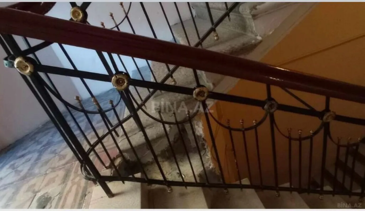 Satılır 5 otaqlı mənzil 170 m²