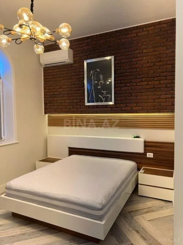 Satılır 7 otaqlı həyət evi 450 m²