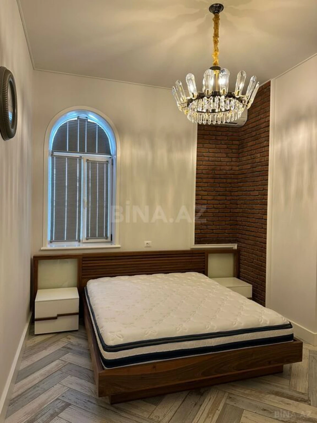 Satılır 7 otaqlı həyət evi 450 m²