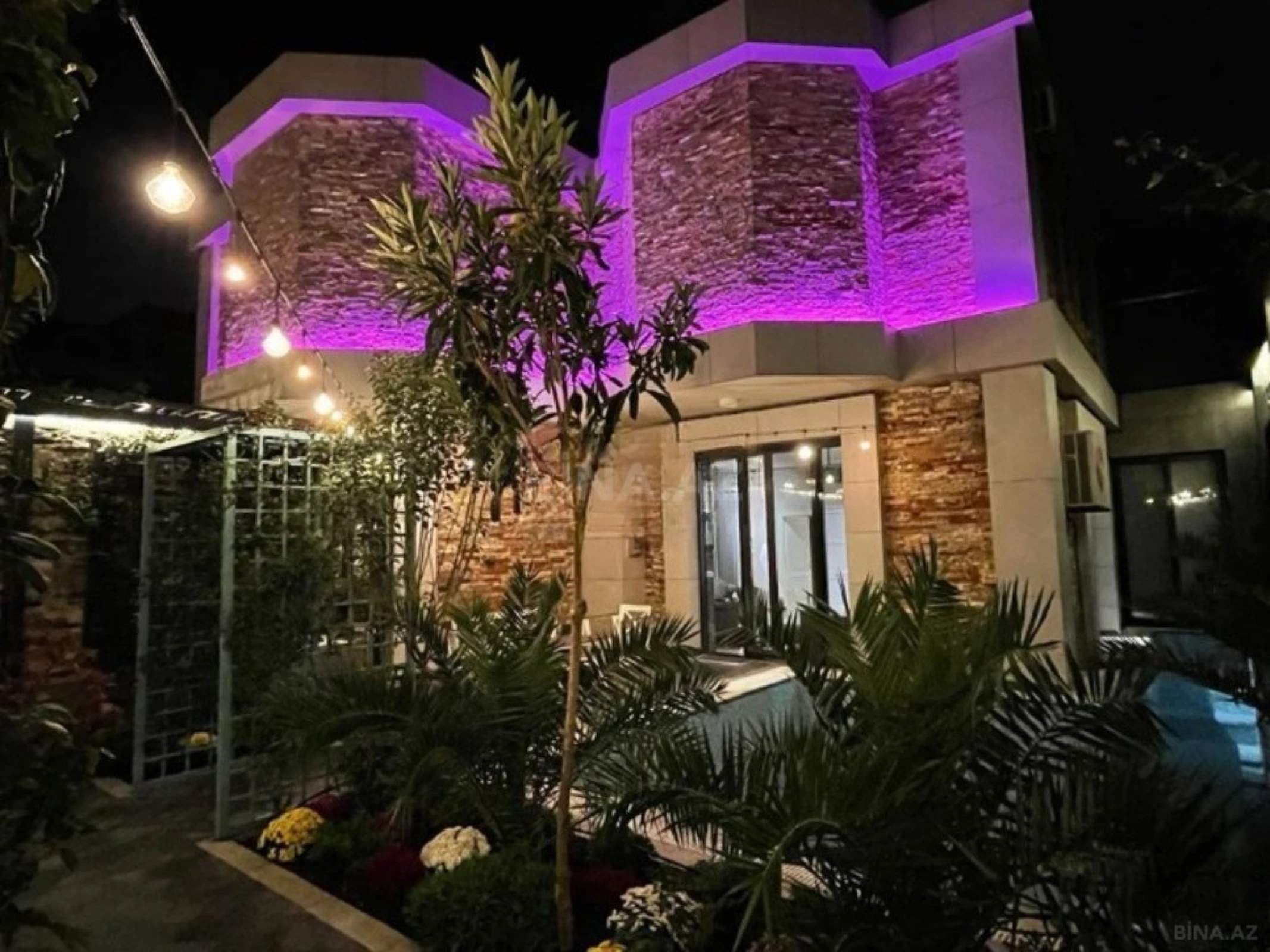 Satılır 7 otaqlı həyət evi 450 m²