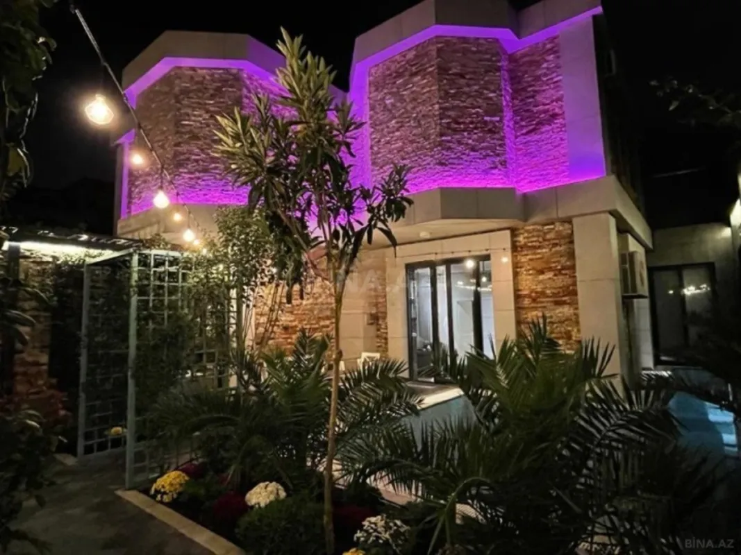 Satılır 7 otaqlı həyət evi 450 m²