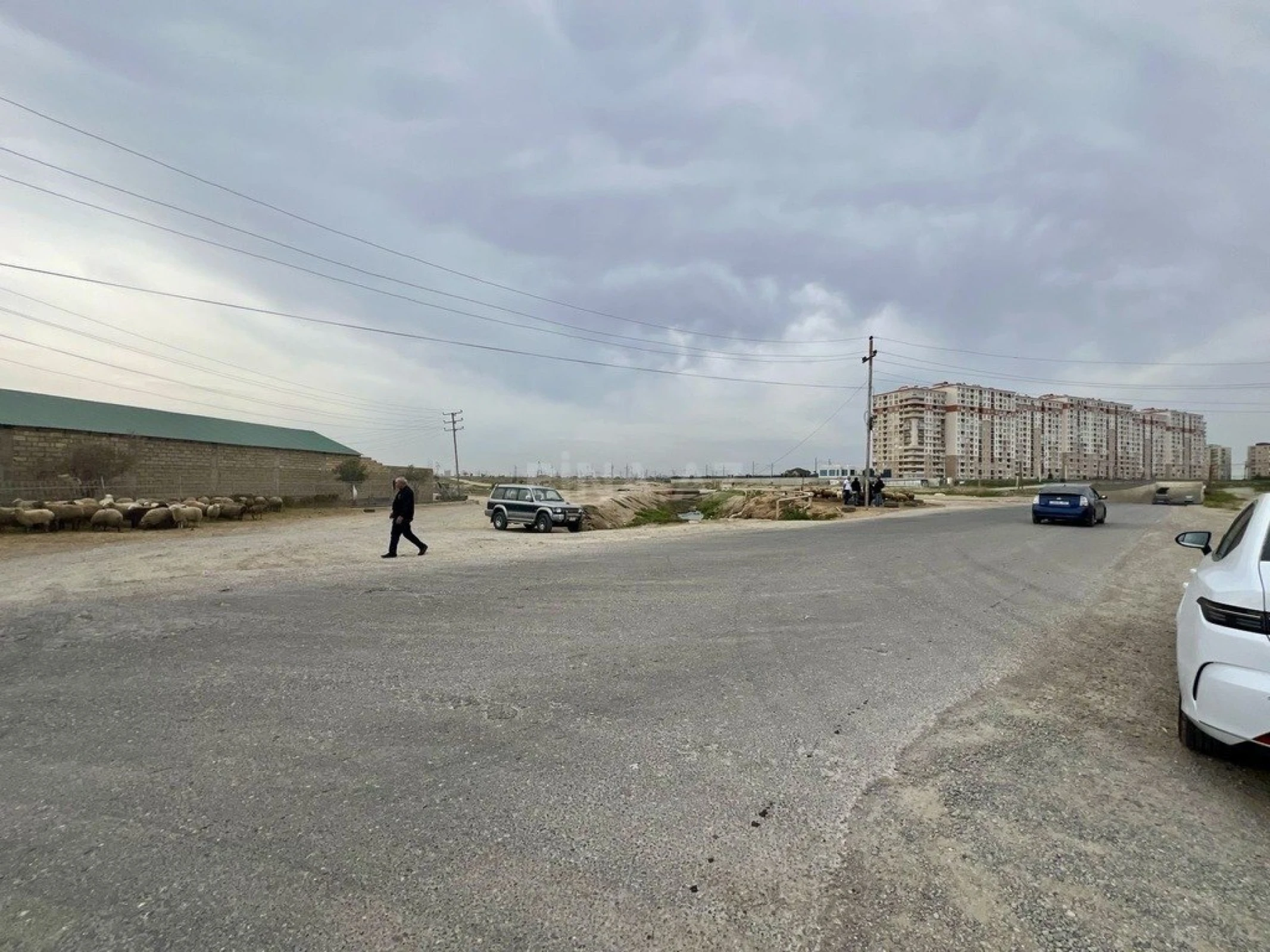 Satılır torpaq sahəsi 415 m²