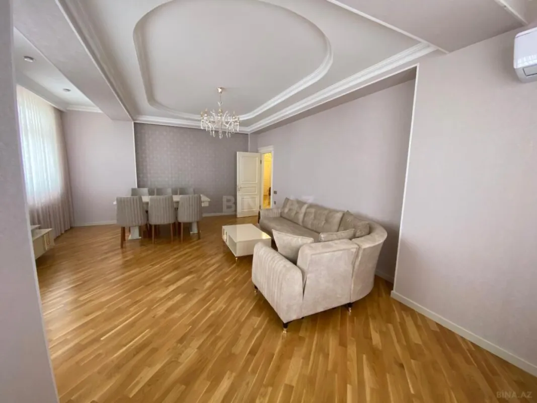 Kirayə verilir 3 otaqlı mənzil 180 m²