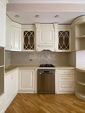 Kirayə verilir 3 otaqlı mənzil 180 m²