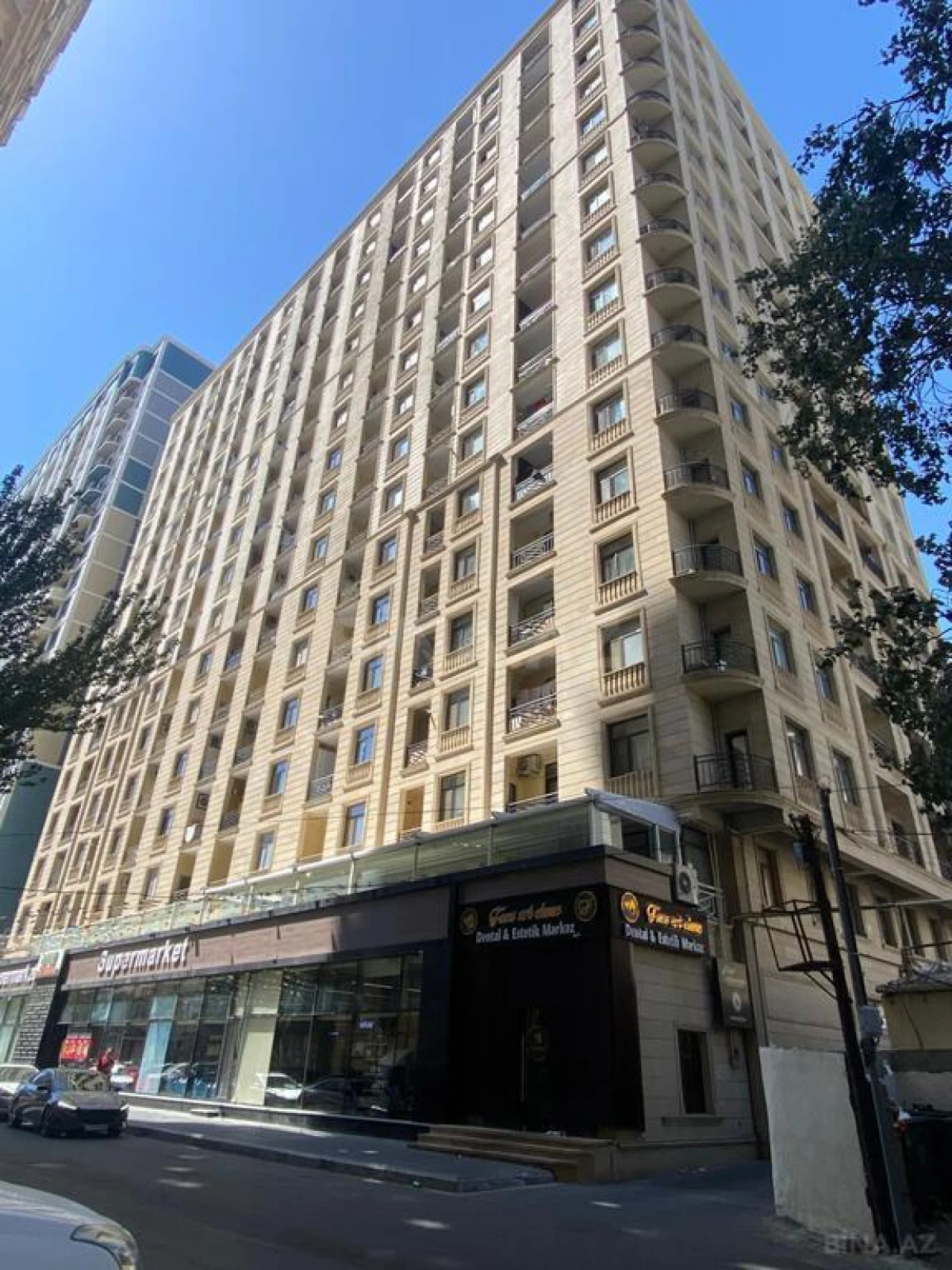 Kirayə verilir 3 otaqlı mənzil 180 m²