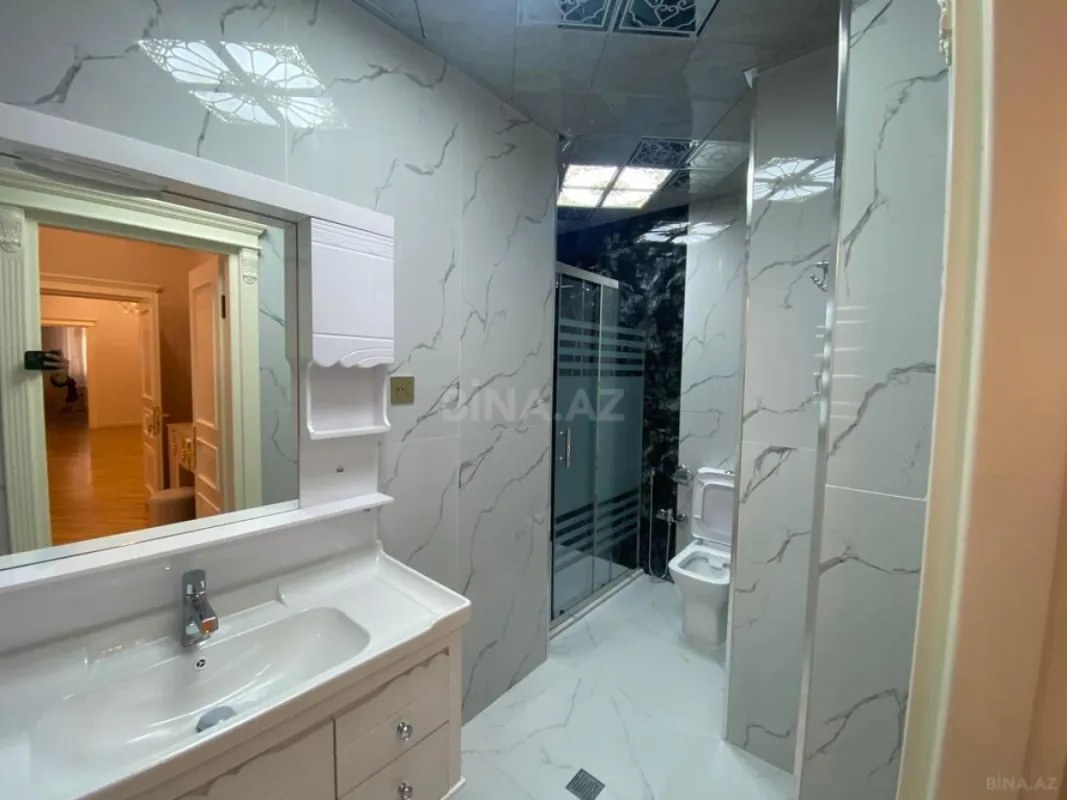 Kirayə verilir 3 otaqlı mənzil 180 m²