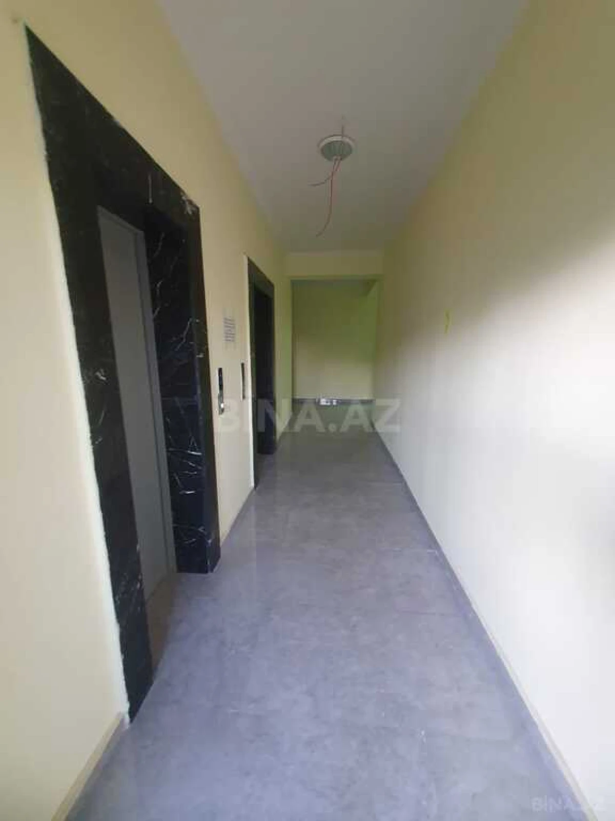 Satılır 2 otaqlı mənzil 49 m²