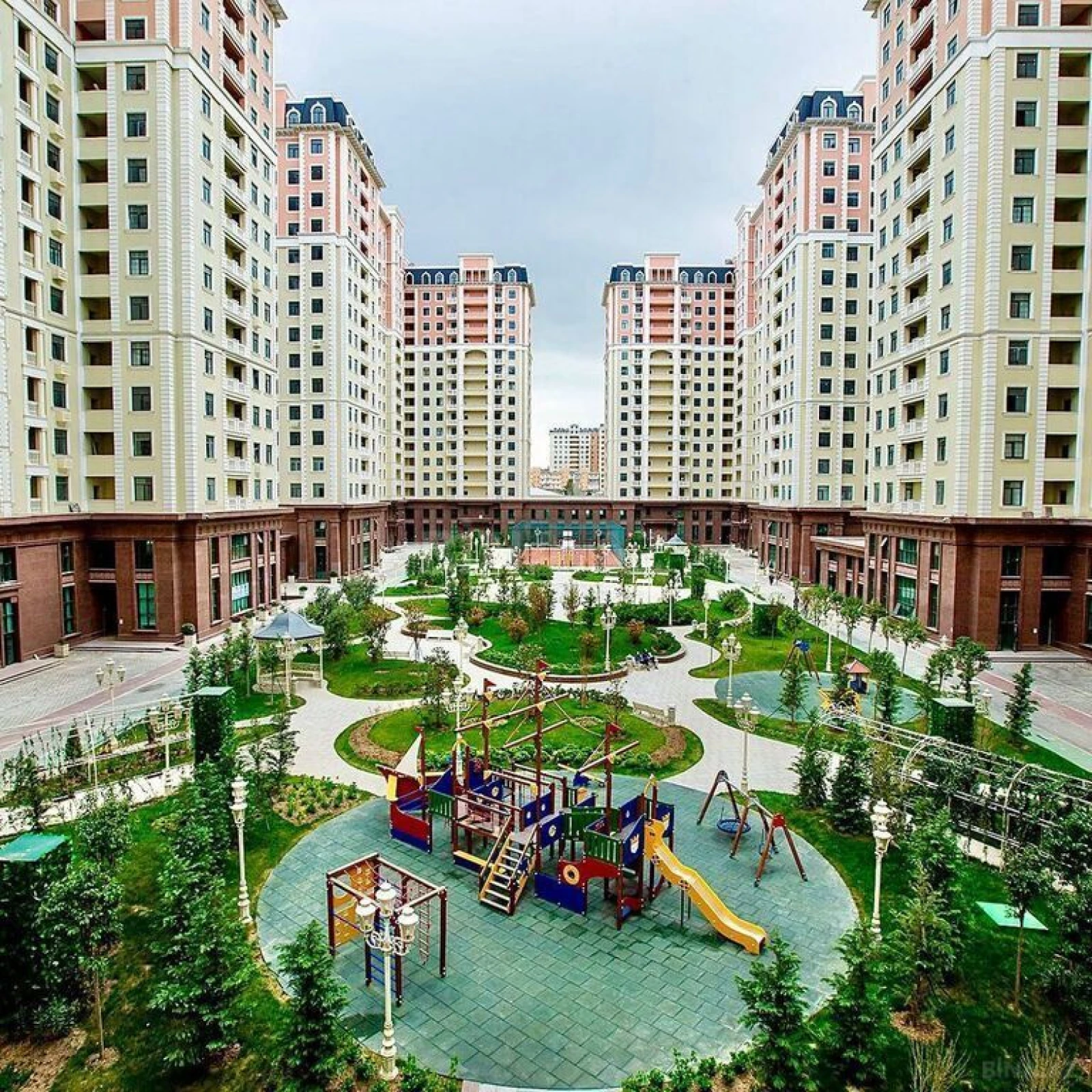 Satılır 2 otaqlı mənzil 67.4 m²