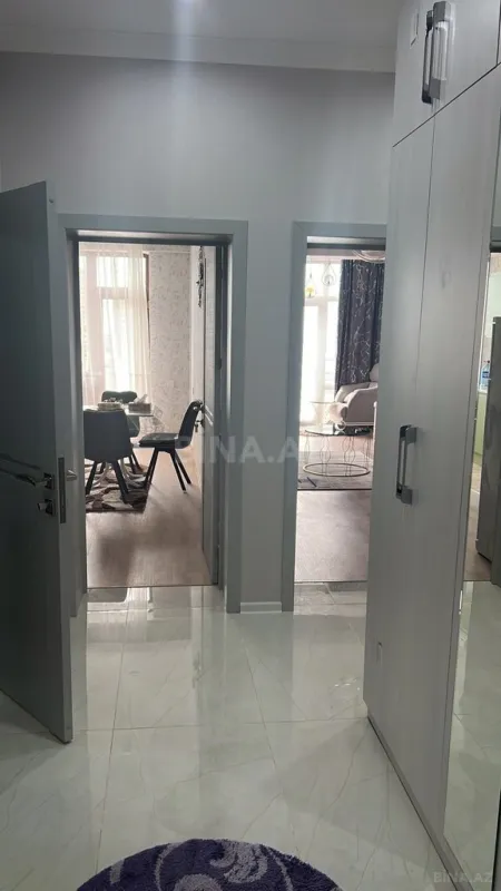 Kirayə verilir 2 otaqlı mənzil 104 m²