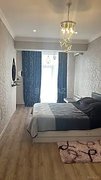 Kirayə verilir 2 otaqlı mənzil 104 m²