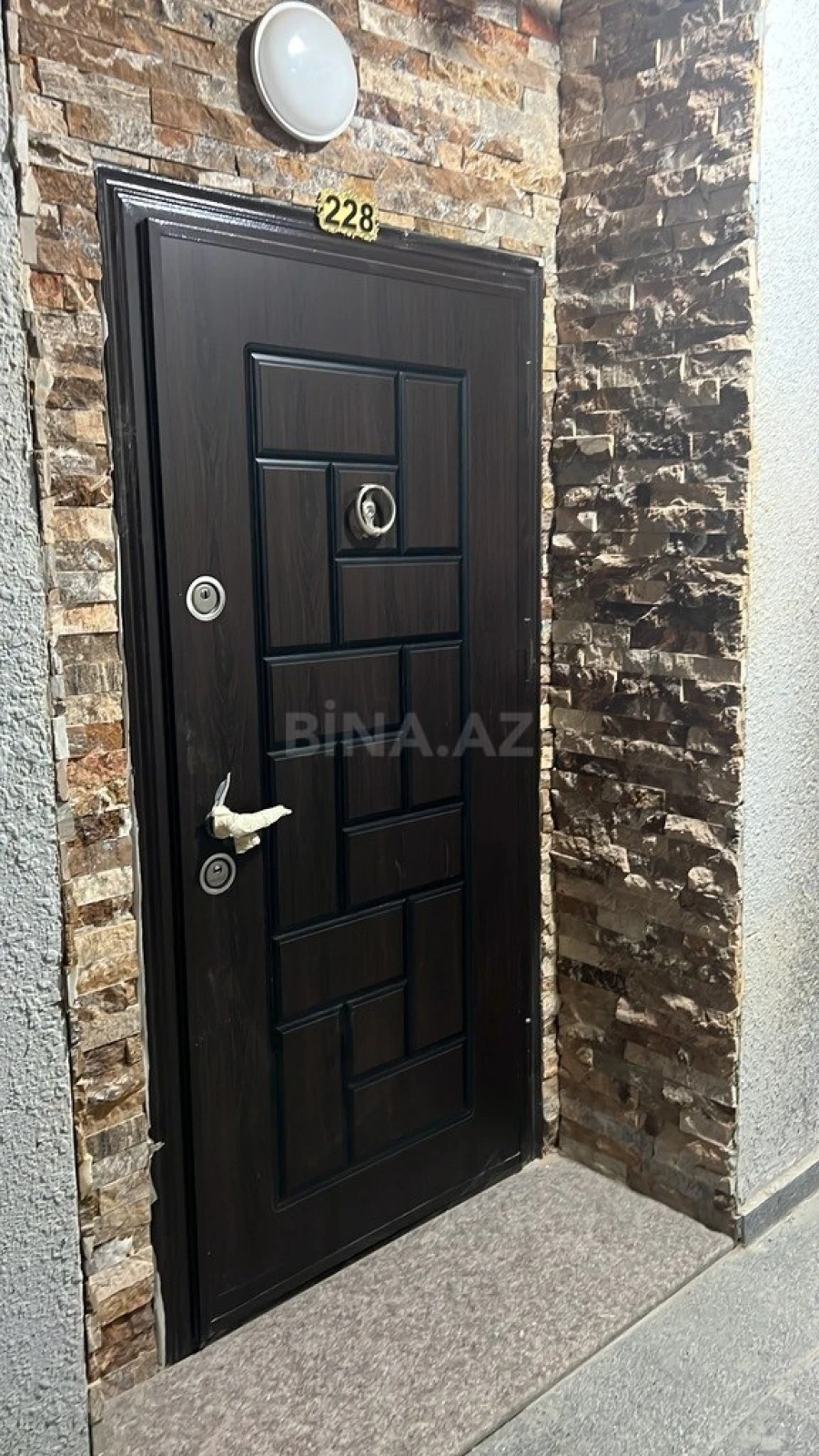 Kirayə verilir 2 otaqlı mənzil 104 m²
