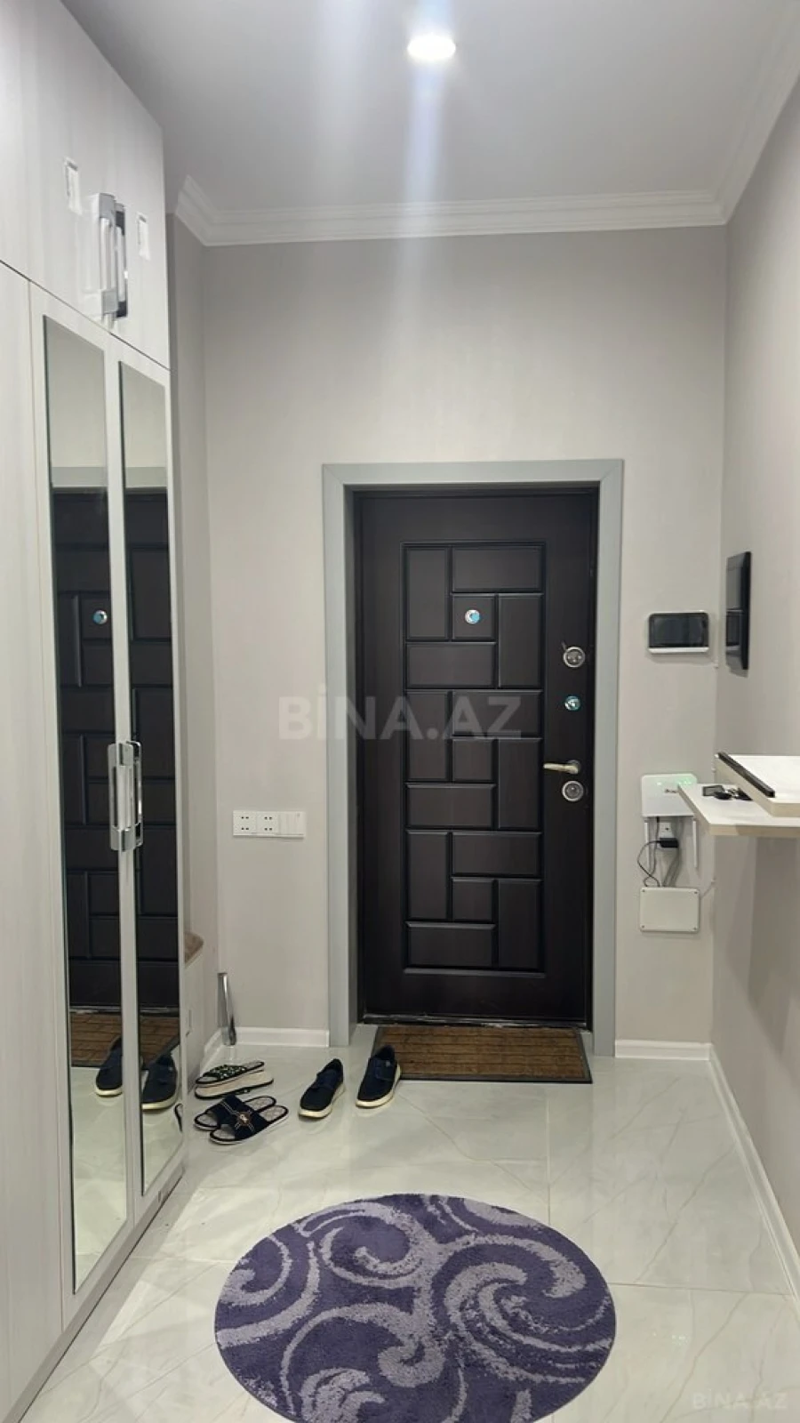 Kirayə verilir 2 otaqlı mənzil 104 m²