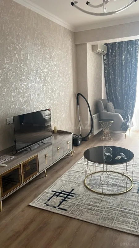 Kirayə verilir 2 otaqlı mənzil 104 m²